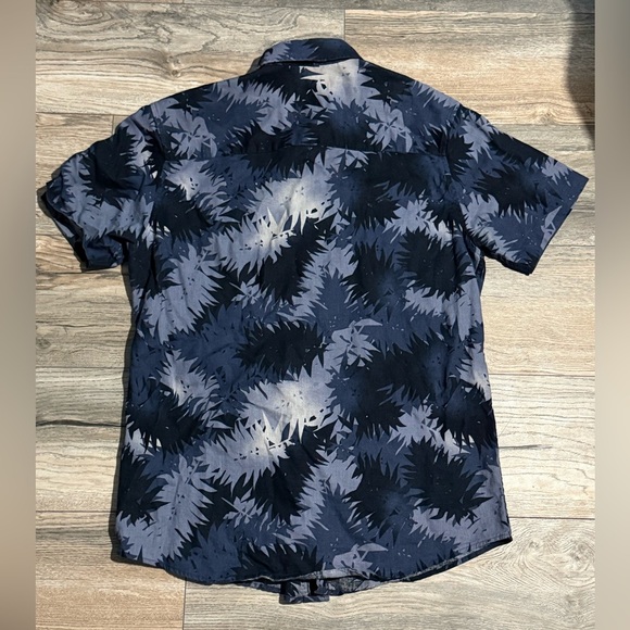 VSTR Button Shirt Men Medium Blue Graphic Short Sleeve - Picture 2 of 5